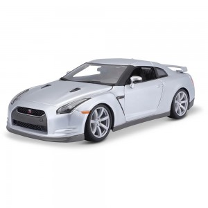 BBURAGO 1:18 NISSAN GT-R 2009 SILVER (18/12079)